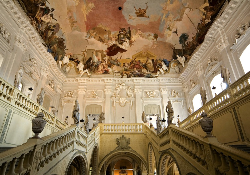 Die einziagrtige Räumlichkeit macht den Mode-Abend unvergessen