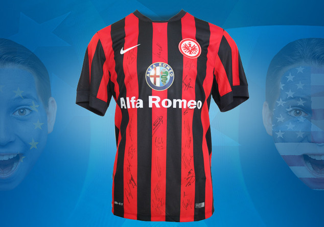  Eintracht-Trikot signiert 