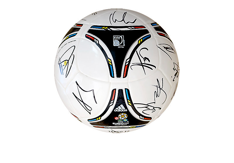 Adidas Tango 12 Matchball der UEFA EURO Replique Replica