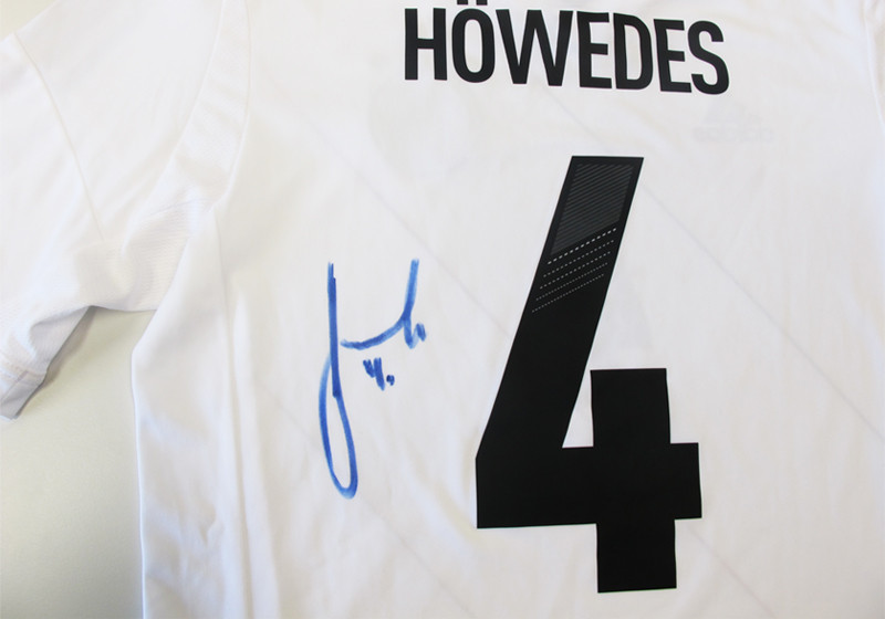  DFB-Trikot von Höwedes 