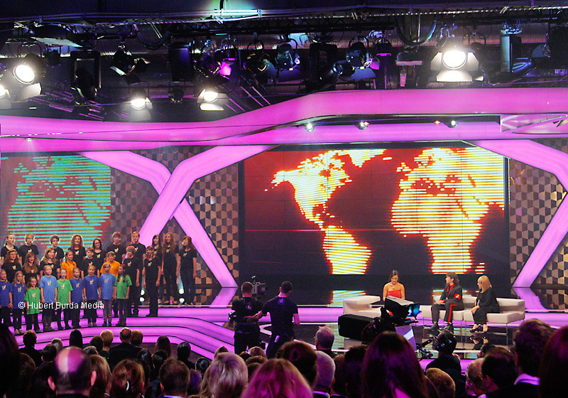  TRIBUTE TO BAMBI-Gala 