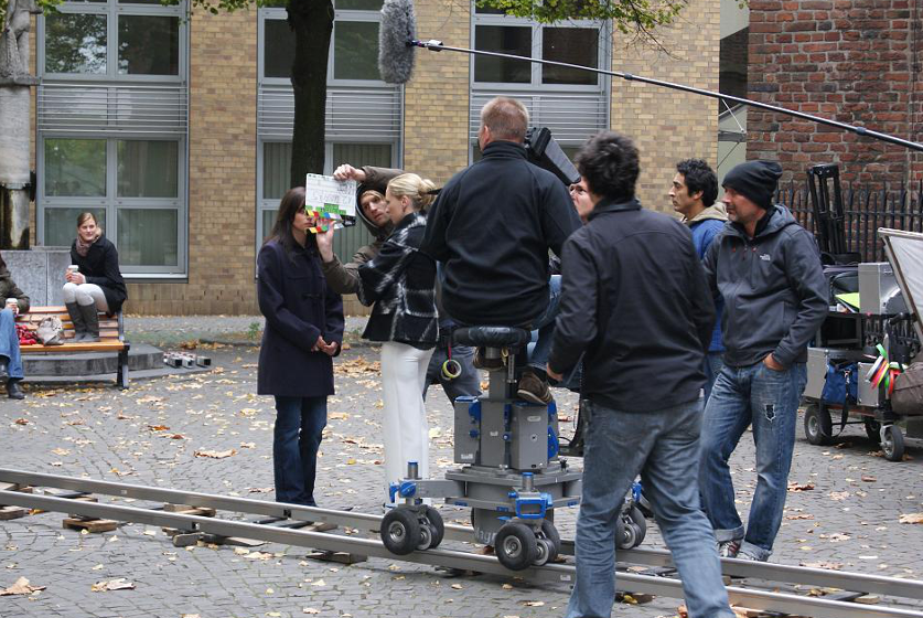 Erleben Sie am Set, wie die Serie entsteht