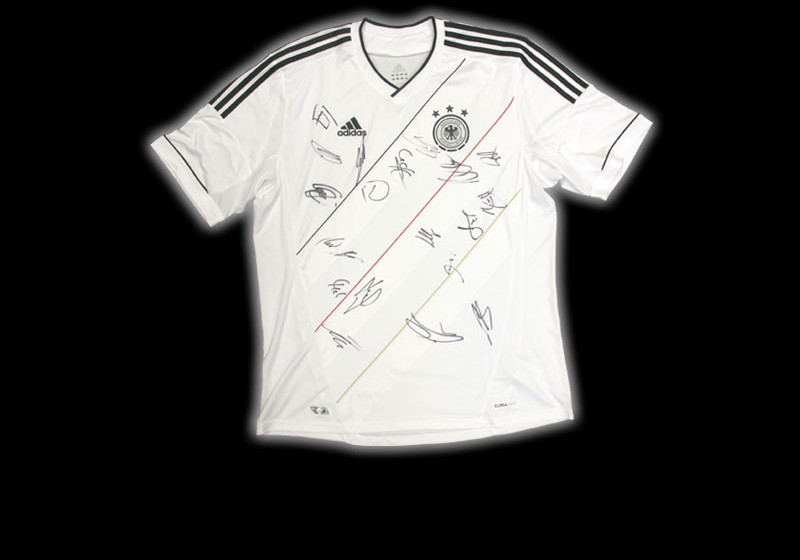  DFB-Trikot signiert 
