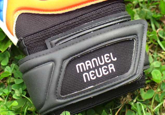  Handschuhe Manuel Neuer 