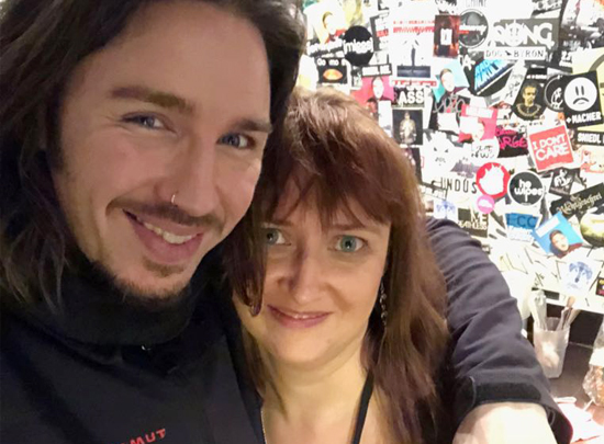 Nicole kam ihrem Lieblingssänger Gil Ofarim hautnah