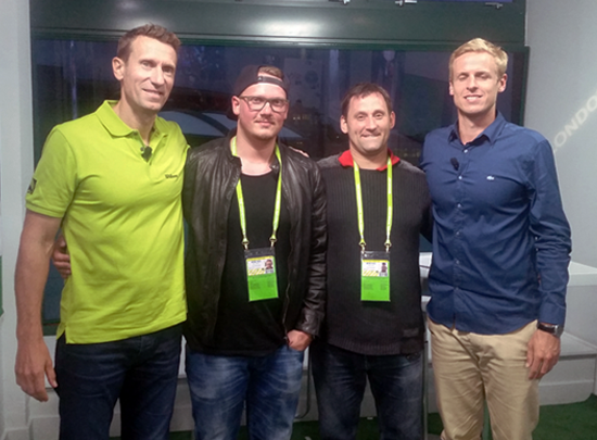 Unter Experten: Daniel und sein Kollege mit Patrik Kühnen und Yannick Erkenbrecher