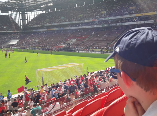 Stefans Sohn im Stadion