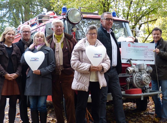 Feuerwehrauto-Übergabe