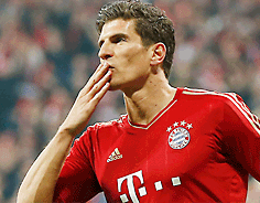 Letztes FCB-Trikot von Mario Gomez