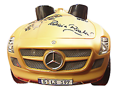 Der signierte Bobby-Benz 
