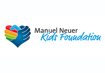 Manuel Neuer Kids Foundation United Charity Auktionen Fur Kinder In Not