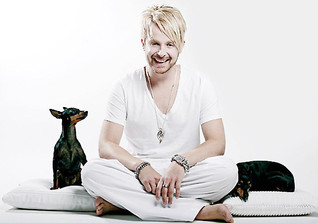 Ross Antony - Britischer Fernsehmoderator, Musiker, Entertainer