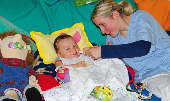 Liebevolle Pflege für schwerstkranke Kinder