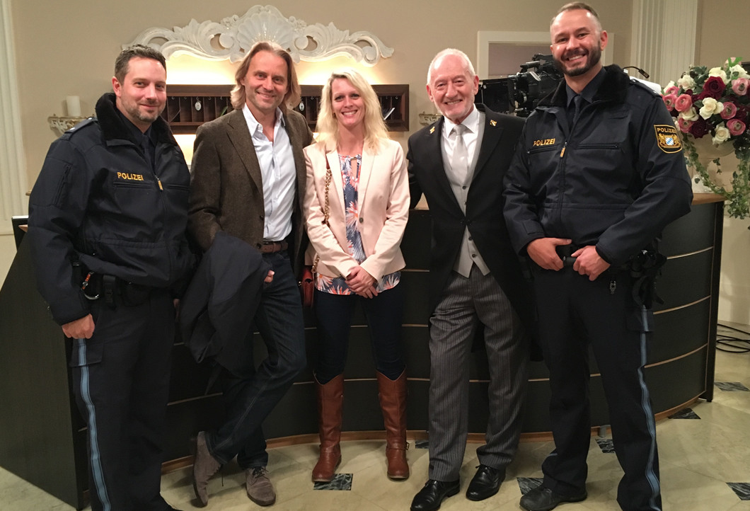 Auktionsgewinnerin Nadine am Set von "Sturm der Liebe"