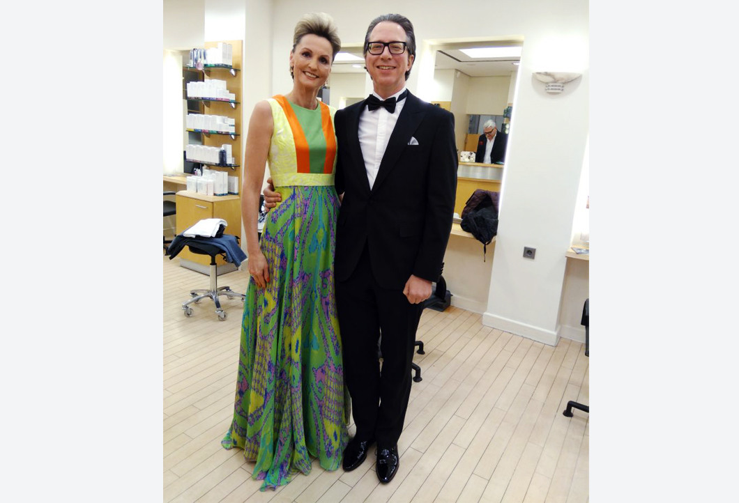 Auktionsgewinnerin Stefanie im Marcel Ostertag-Kleid Auktionsgewinnerin Stefanie im Marcel Ostertag-Kleid