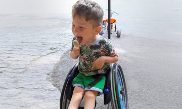 Auktionserlöse ermöglichen Therapie für den kleinen Oliver Auktionserlöse ermöglichen Therapie für den kleinen Oliver