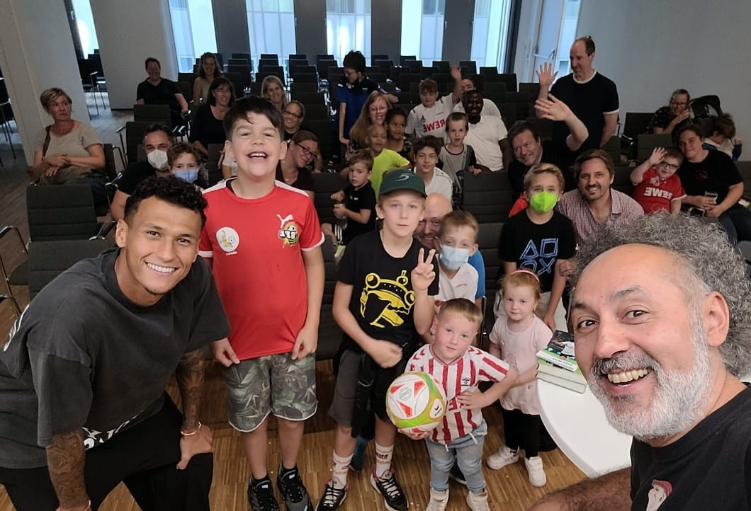 Besuch in der Kölner Kinderklinik! Besuch in der Kölner Kinderklinik!