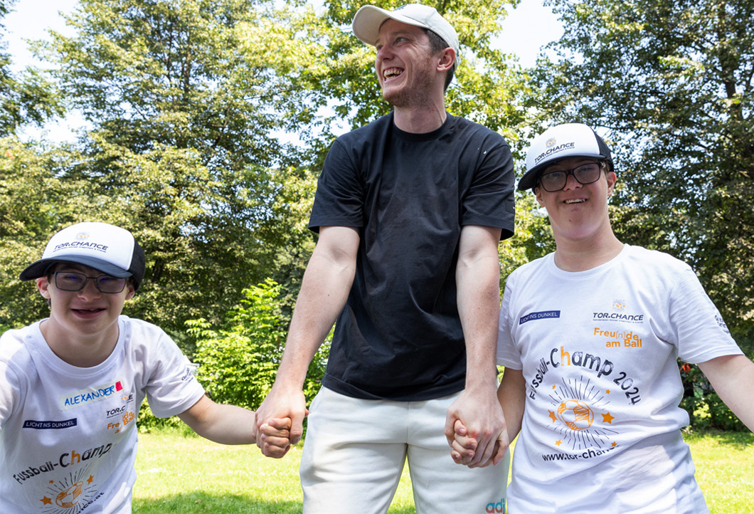 Fußballstar Michael Gregoritsch unterstützt Kinder mit Beeinträchtigung! Fußballstar Michael Gregoritsch unterstützt Kinder mit Beeinträchtigung!