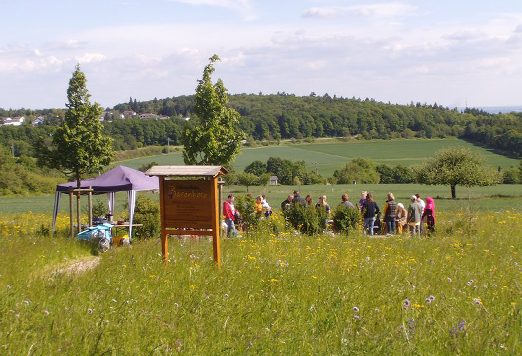 Kinderhospiz Bärenherz pflanzt „Lebensbäumchen“ Kinderhospiz Bärenherz pflanzt „Lebensbäumchen“